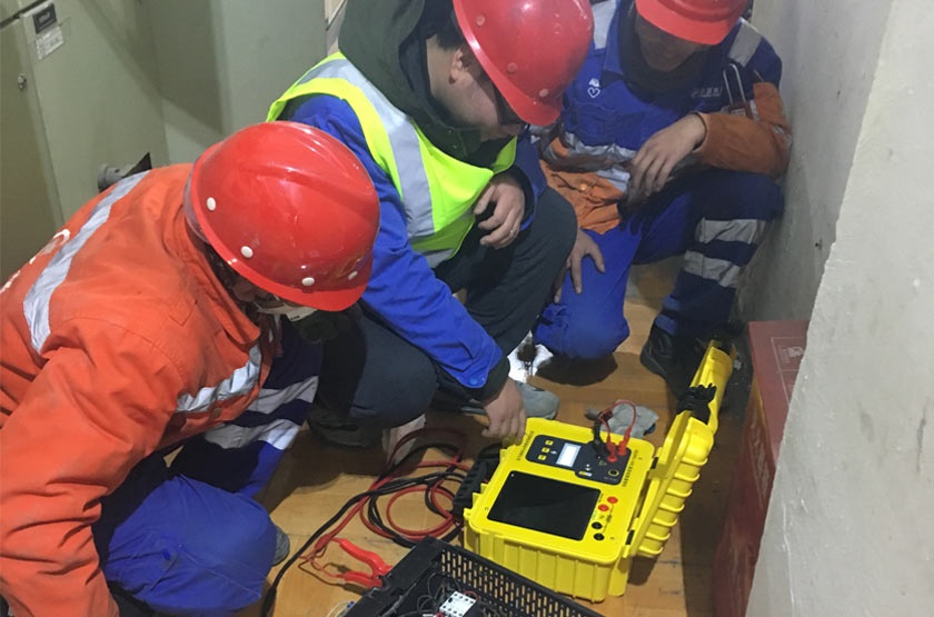 國電西高應邀為西藏客戶調試超低頻