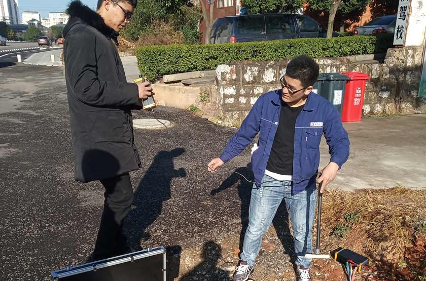 國(guó)電西高為昆明客戶調(diào)試電纜故障測(cè)試設(shè)備 國(guó)電西高為昆明客戶調(diào)試電纜故障測(cè)試設(shè)備