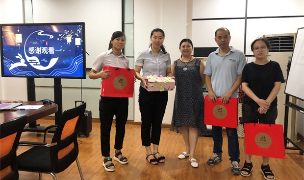 同喜同賀迎中秋,同歡同樂送祝福