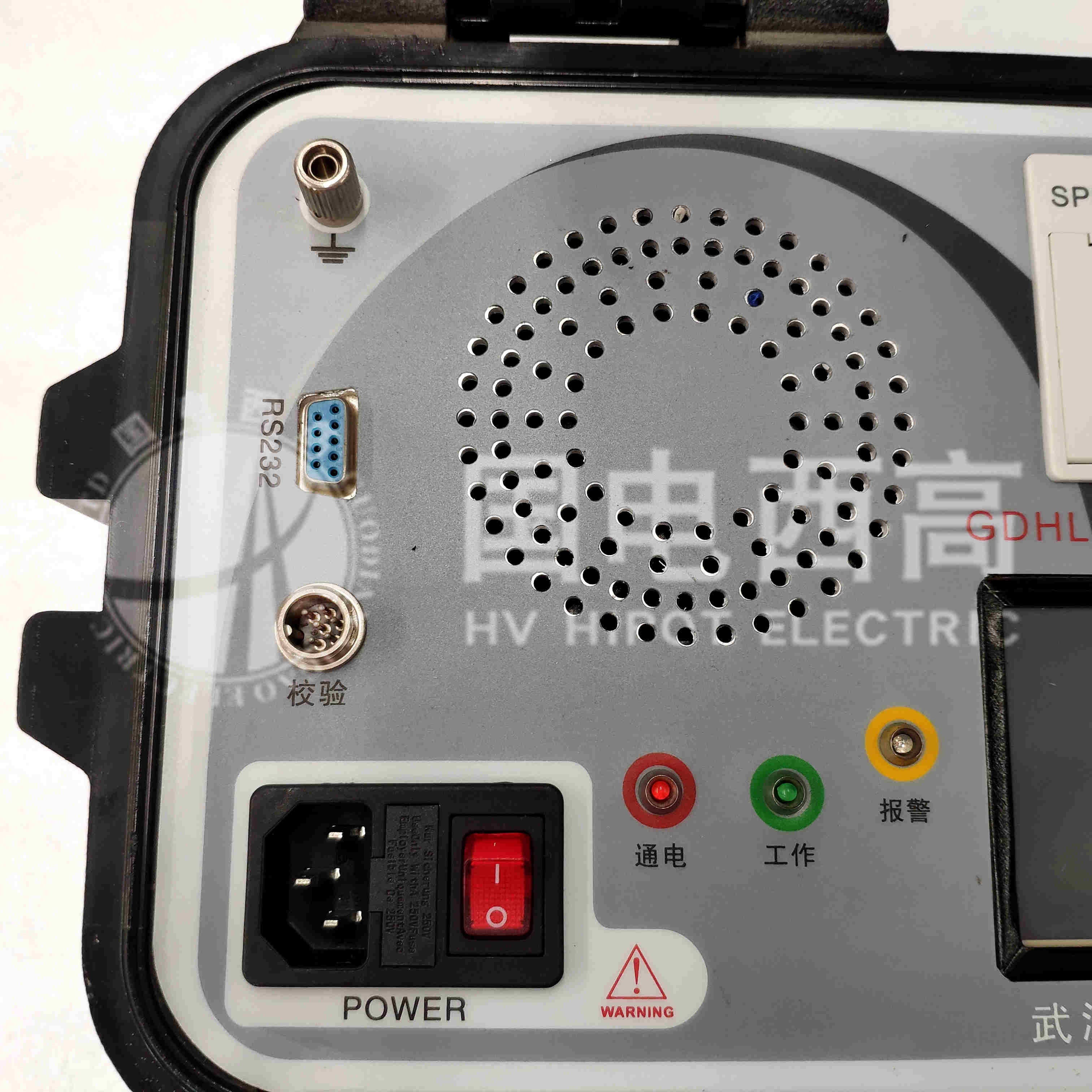 智能回路電阻測試儀電源和數據接口