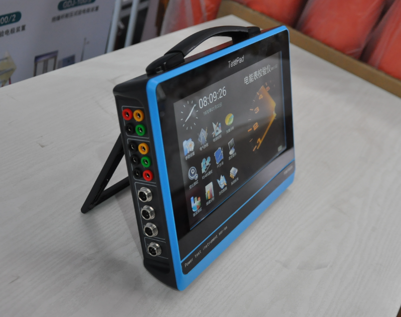 電能表現場校驗系統實物圖