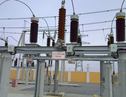 變壓器套管的故障是由什么引起的呢